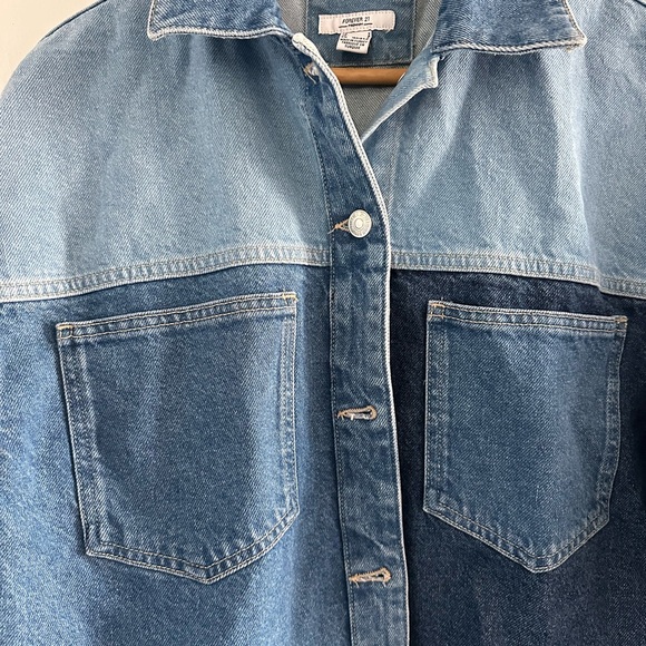 NWOT Forever 21 Two-Tone Denim Jacket - Picture 4 of 7